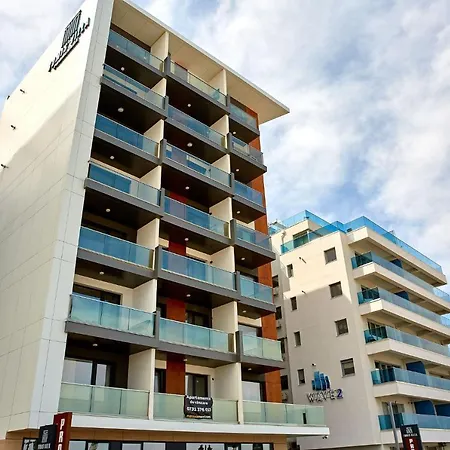 Seaside By Tomis Apartment