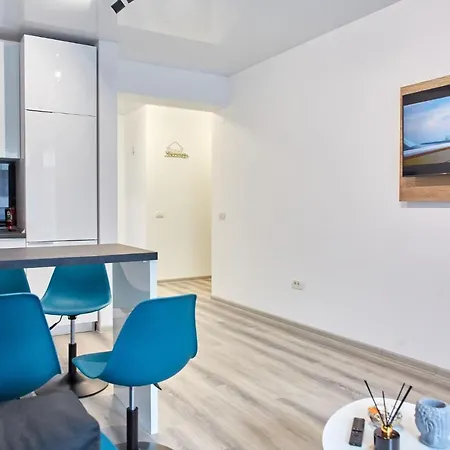 Seaside By Tomis Apartment *
